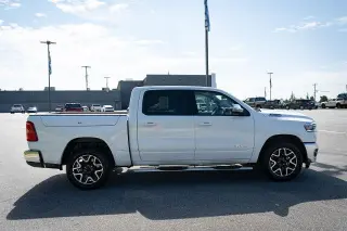 Ram 1500 2025 4x4 Laramie 4p Crew Cab 5.6 ft. SB Camioneta