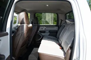 Ram 1500 2025 4x4 Laramie 4p Crew Cab 5.6 ft. SB Camioneta