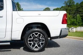 Ram 1500 2025 4x4 Laramie 4p Crew Cab 5.6 ft. SB Camioneta