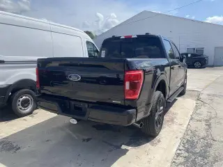 Ford F-150 2023 4x4 XLT 4p SuperCrew 5.5 ft. CB