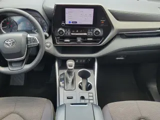 Toyota Highlander 2023 LE 4p SUV