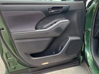 Toyota Highlander 2023 LE 4p SUV