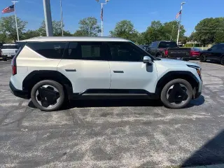 Kia EV9 2024 AWD Land 4p SUV