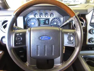 Ford F-250 Super Duty 2015 4x4 Platinum 4p. Cabina Doble 8 ft. Camión de Carga Pesada