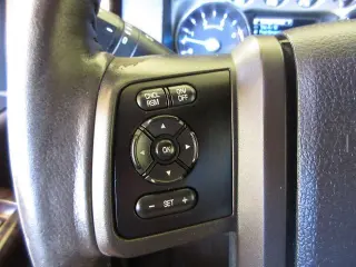 Ford F-250 Super Duty 2015 4x4 Platinum 4p. Cabina Doble 8 ft. Camión de Carga Pesada