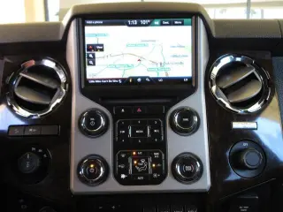 Ford F-250 Super Duty 2015 4x4 Platinum 4p. Cabina Doble 8 ft. Camión de Carga Pesada