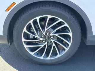 Lincoln Nautilus 2019 AWD Reserve 4p SUV