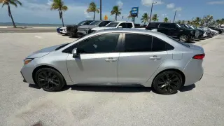 Toyota Corolla 2023 SE 4p Sedan