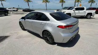 Toyota Corolla 2023 SE 4p Sedan