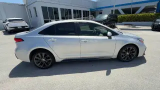 Toyota Corolla 2023 SE 4p Sedan