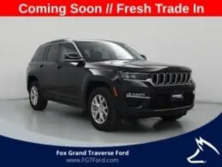 Jeep Grand Cherokee 2022 4x4 Limited 4p SUV (versión de mitad de año)