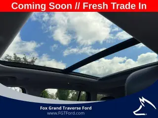 Jeep Grand Cherokee 2022 4x4 Limited 4p SUV (versión de mitad de año)