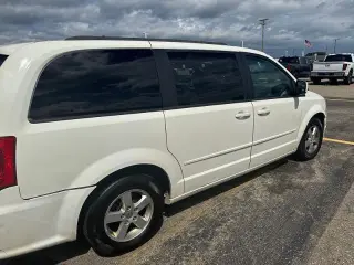 Dodge Grand Caravan 2013 SXT Mini-Van 4puertas