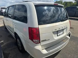 Dodge Grand Caravan 2013 SXT Mini-Van 4puertas