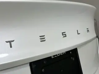 Tesla Model 3 2019 Standard Range Plus 4dr Fastback