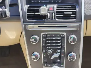 Volvo XC60 2015 AWD T6 Platinum 4p SUV