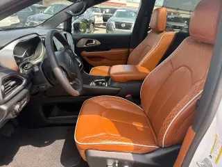 Chrysler Pacifica Plug-In Hybrid 2026 Pinnacle 4dr Mini-Van