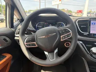 Chrysler Pacifica Plug-In Hybrid 2026 Pinnacle 4dr Mini-Van