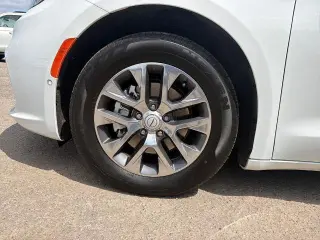 Chrysler Pacifica Plug-In Hybrid 2026 Pinnacle 4dr Mini-Van