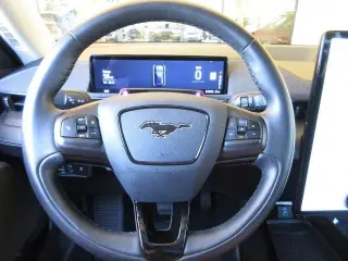 Ford Mustang Mach-E 2022 Premium 4p SUV
