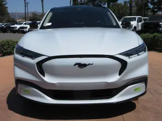 Ford Mustang Mach-E 2022 Premium 4p SUV