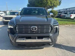 Toyota Tacoma 2024 4x4 Limited 4p Doble Cabina 5.0 ft SB