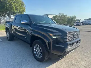 Toyota Tacoma 2024 4x4 Limited 4p Doble Cabina 5.0 ft SB