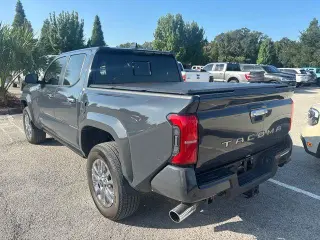 Toyota Tacoma 2024 4x4 Limited 4p Doble Cabina 5.0 ft SB