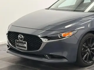 Mazda Mazda3 Sedán 2022 Edición Carbono 4p