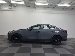 Mazda Mazda3 Sedán 2022 Edición Carbono 4p