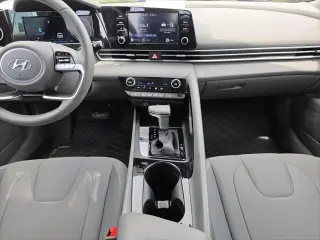 Hyundai ELANTRA 2021 SEL 4p Sedan