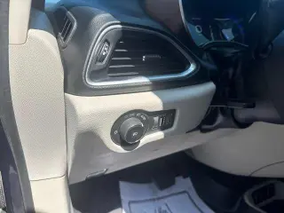 Chrysler Pacifica 2018 Touring L Plus Minivan 4p