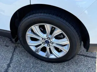 Ford Edge 2021 AWD Titanium 4dr Crossover