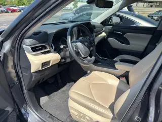 Toyota Highlander 2023 AWD LE 4p SUV