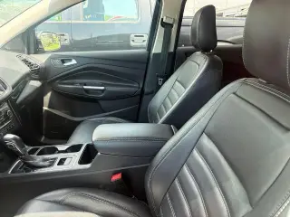 Ford Escape 2018 AWD Titanium 4dr SUV