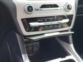 Ford Explorer 2024 AWD XLT 4p SUV