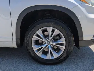 Toyota Highlander 2016 LE 4dr SUV (3.5L V6)