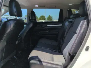 Toyota Highlander 2016 LE 4dr SUV (3.5L V6)