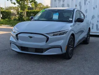 Ford Mustang Mach-E 2025 Premium 4p SUV