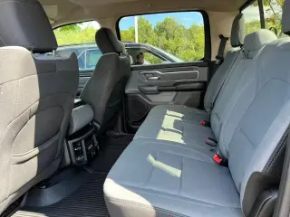 Ram 1500 2019 4x4 Big Horn 4p. Cabina de tripulación 5.6 ft. SB Camioneta