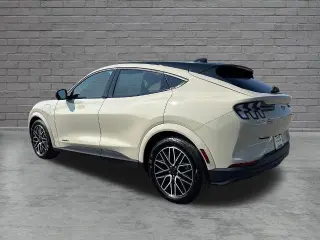 Ford Mustang Mach-E 2025 Premium 4p SUV