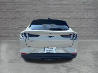 Ford Mustang Mach-E 2025 Premium 4p SUV