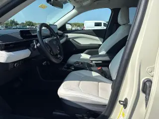 Ford Mustang Mach-E 2025 Premium 4p SUV