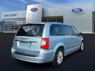 Chrysler Town and Country 2016 Limited Platinum 4dr Mini-Van