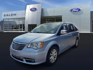 Chrysler Town and Country 2016 Limited Platinum 4dr Mini-Van
