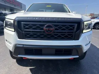 Nissan Frontier 2024 4x4 PRO-4X 4p. Cabina de Tripulante 5 pies. Caja Corta