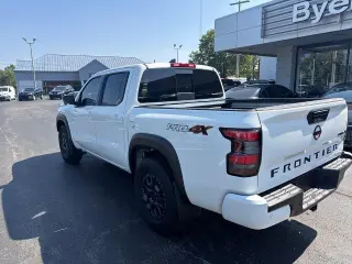 Nissan Frontier 2024 4x4 PRO-4X 4p. Cabina de Tripulante 5 pies. Caja Corta