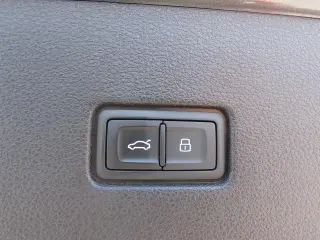 Audi Q8 2021 tracción en todas las ruedas quattro Premium Plus 55 TFSI SUV 4p.
