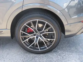 Audi Q8 2021 tracción en todas las ruedas quattro Premium Plus 55 TFSI SUV 4p.