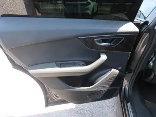 Audi Q8 2021 tracción en todas las ruedas quattro Premium Plus 55 TFSI SUV 4p.